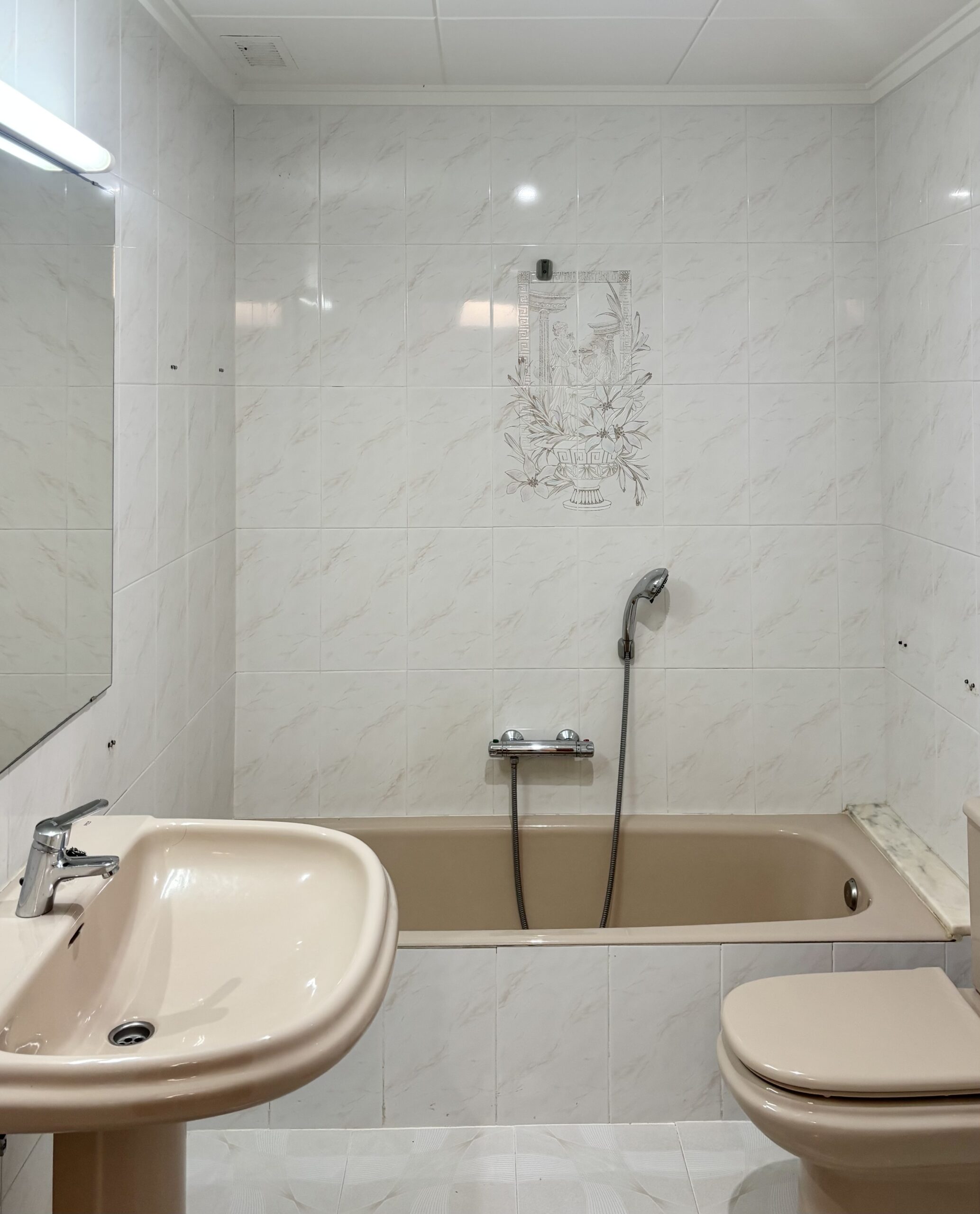 IMG_4135 Demolición de un garaje en el centro de Valencia.